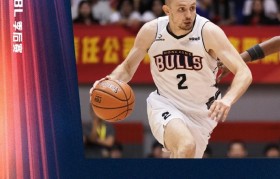 开云官方网站-厄特尔爆砍23分4板5助 克罗斯20分6板4助 卡尔顿揽19分10板4助